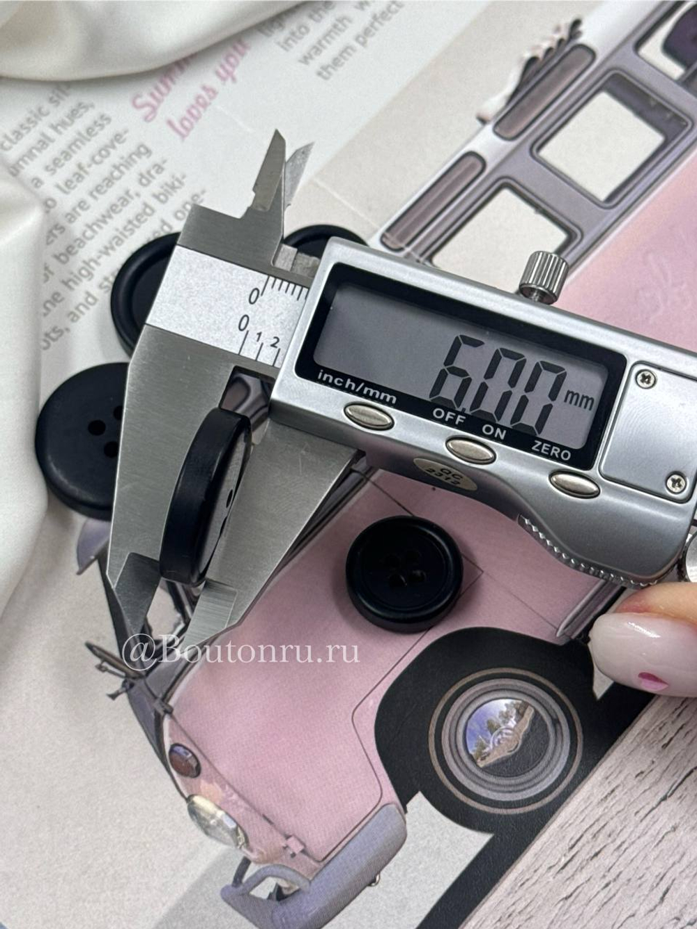 Пуговицы на прокол высокие черные матовые