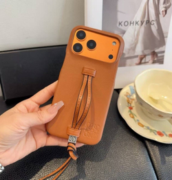 Чехол на iPhone 17 Pro Max Loewe