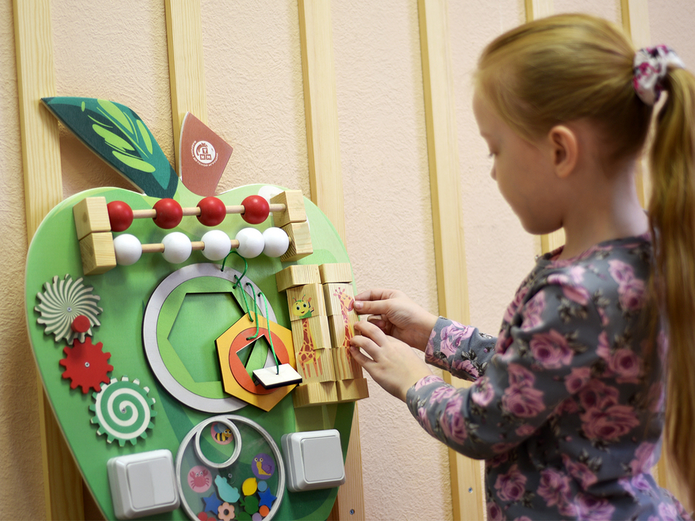 Бизиборд Спелое яблоко