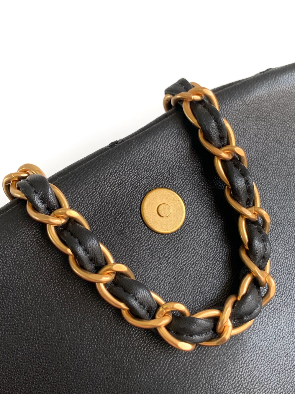 Chanel Bag 22 cm