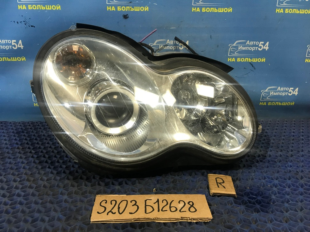 Фара передняя правая MERCEDES BENZ C-CLASS 2004-2007