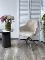 Стул М-City DISAUR Рикард (Rikard) поворотный на 360 градусов, Кремовый Riely-111, Present-120, Шенилл-Велюр, Латте каркас