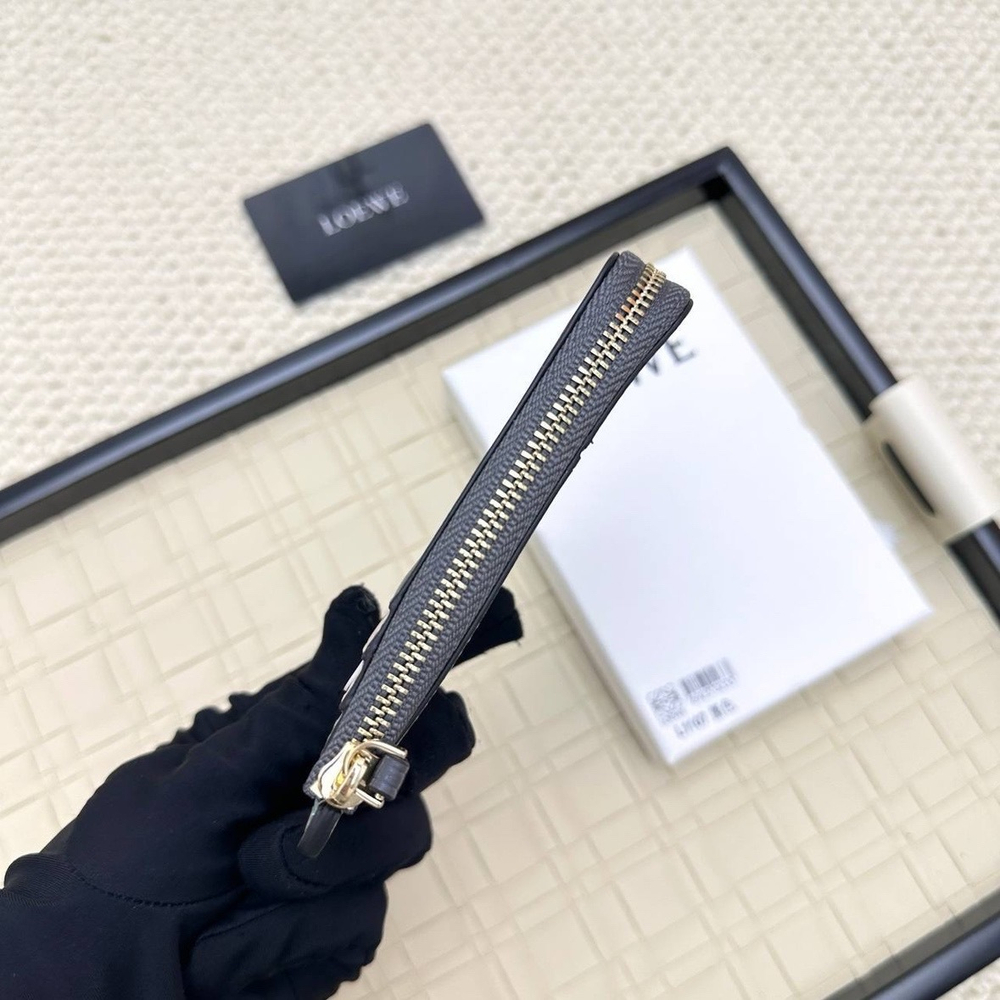 Картхолдер Loewe