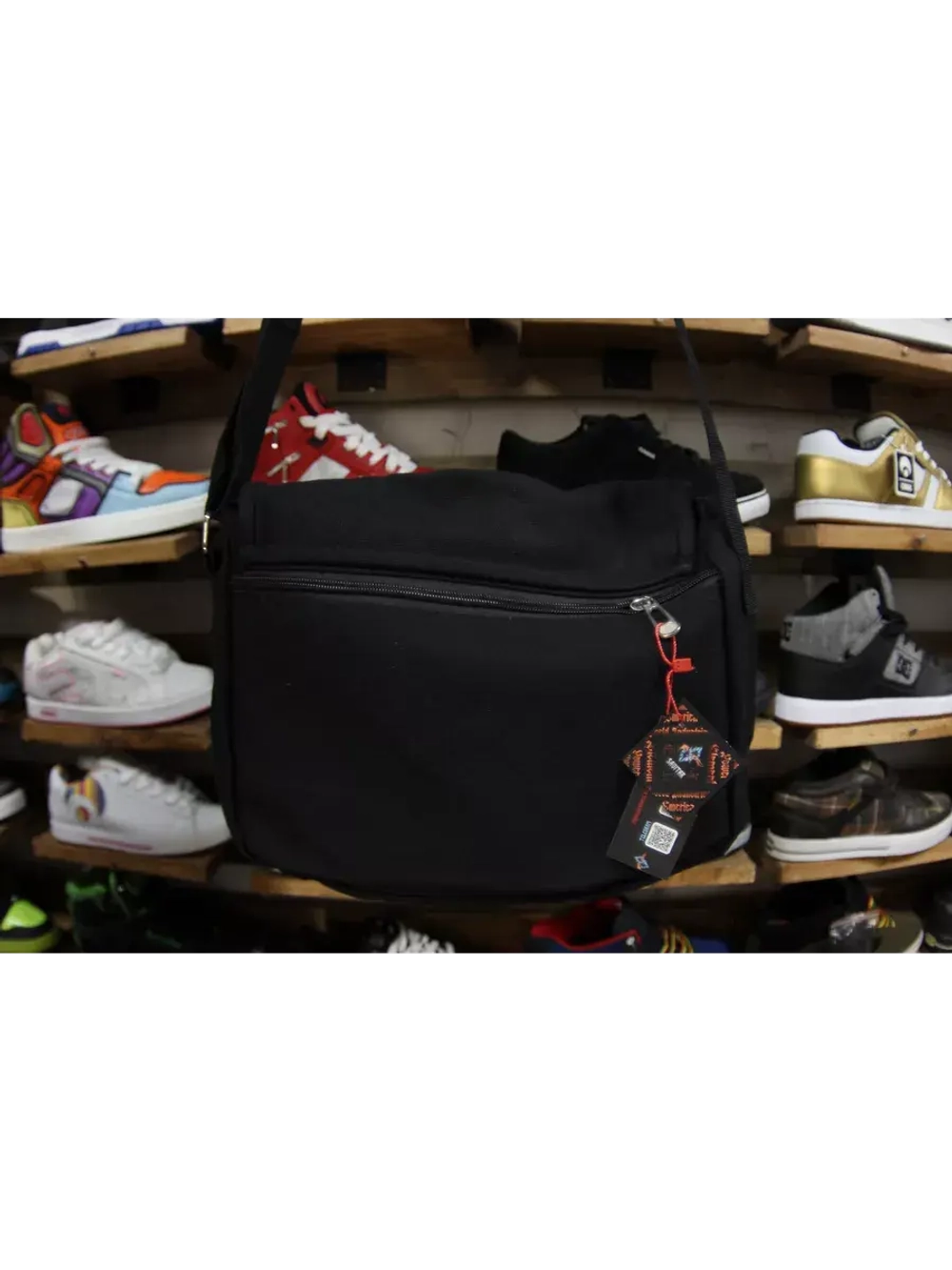 Сумка через плечо от Savitar Shoes Company
