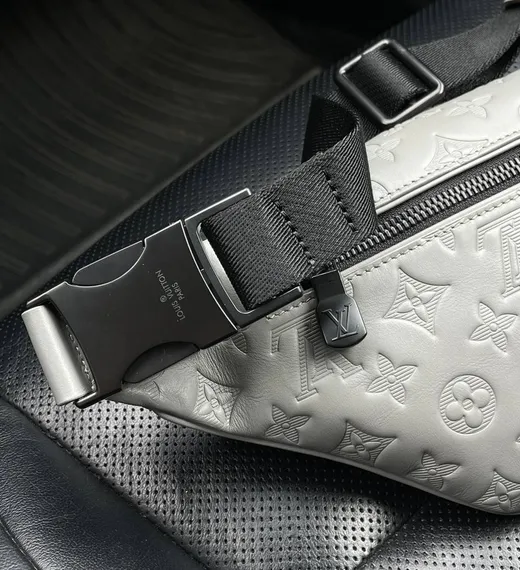 Поясная сумка Louis Vuitton Discovery PM Monogram Shadow Grey