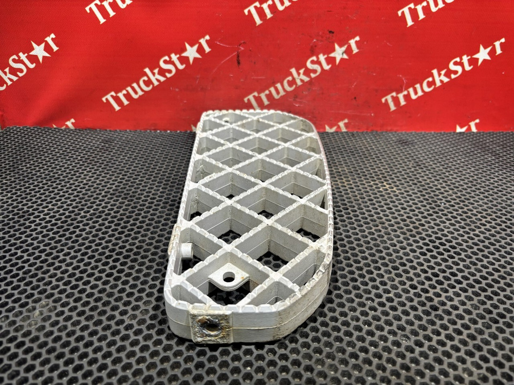 Ступенька нижняя