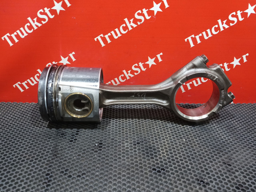 Поршень с шатуном 2018г.