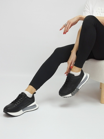 Кроссовки женские демисезонные