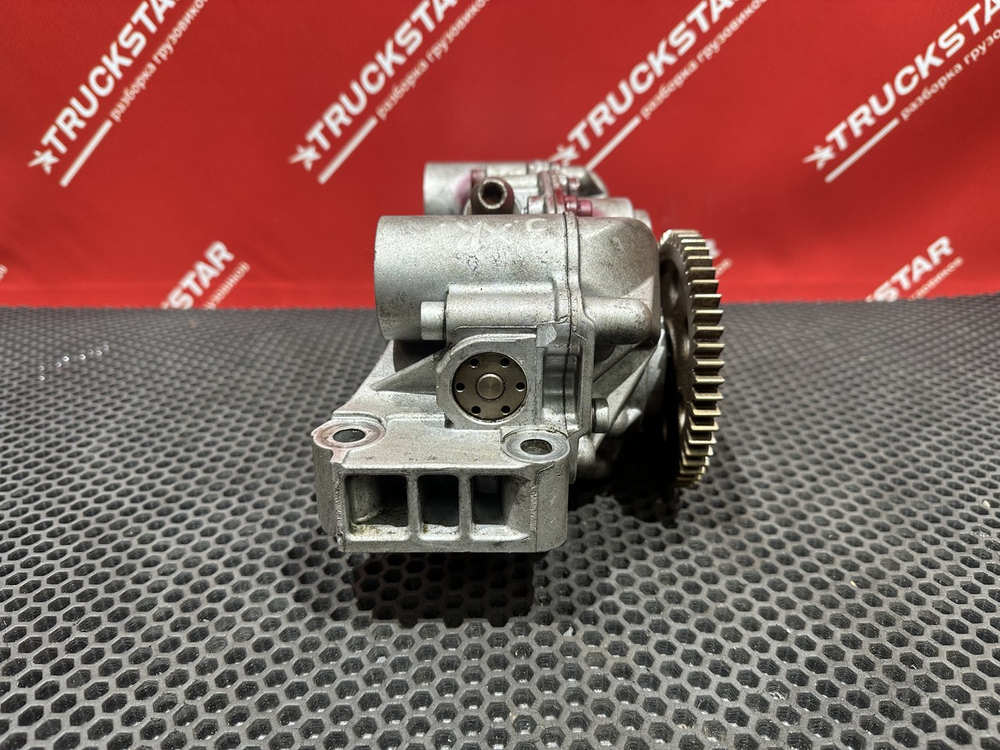 Насос масляный