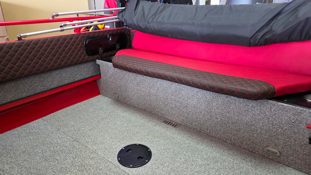 Лодка Беркут L-Jacket. В наличии.