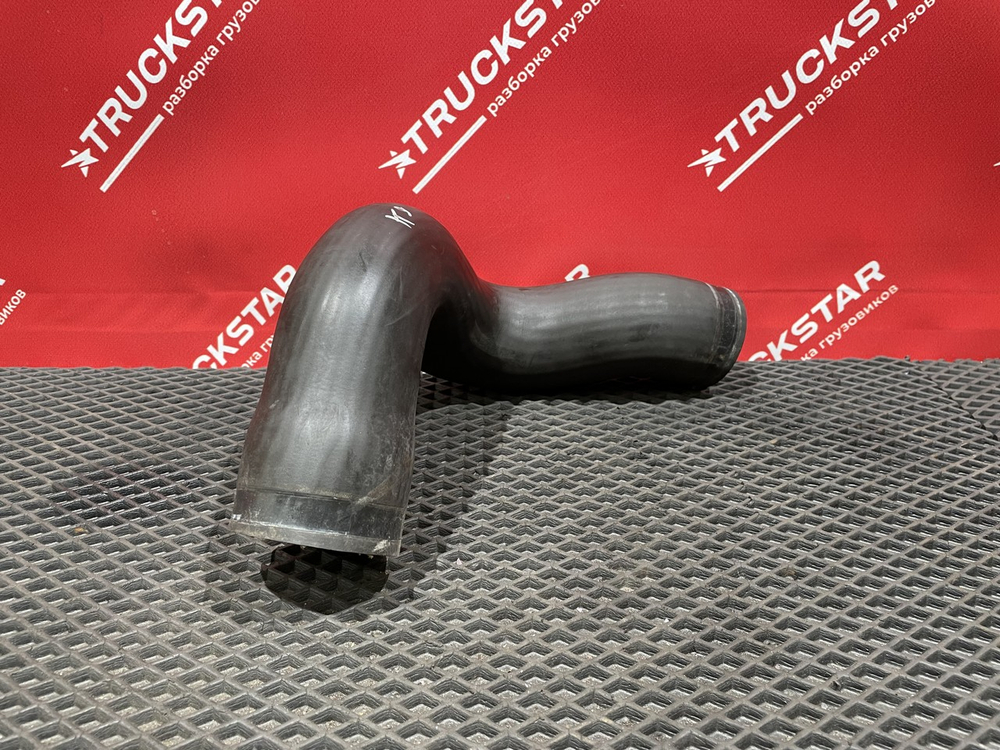 Патрубок радиатора