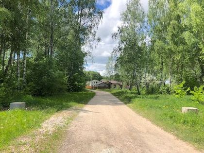 Готова партия вазонов для западной части «Романовского Парка»