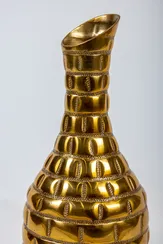 Ваза металлическая золотая