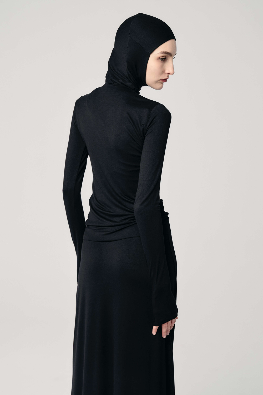 Лонгслив «Силуэт» черный