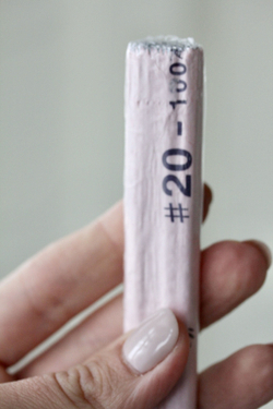 Проволока для рукоделия японская в тейпе №20 (Белая, 100 шт) / Проволока толстая для флористики Белая