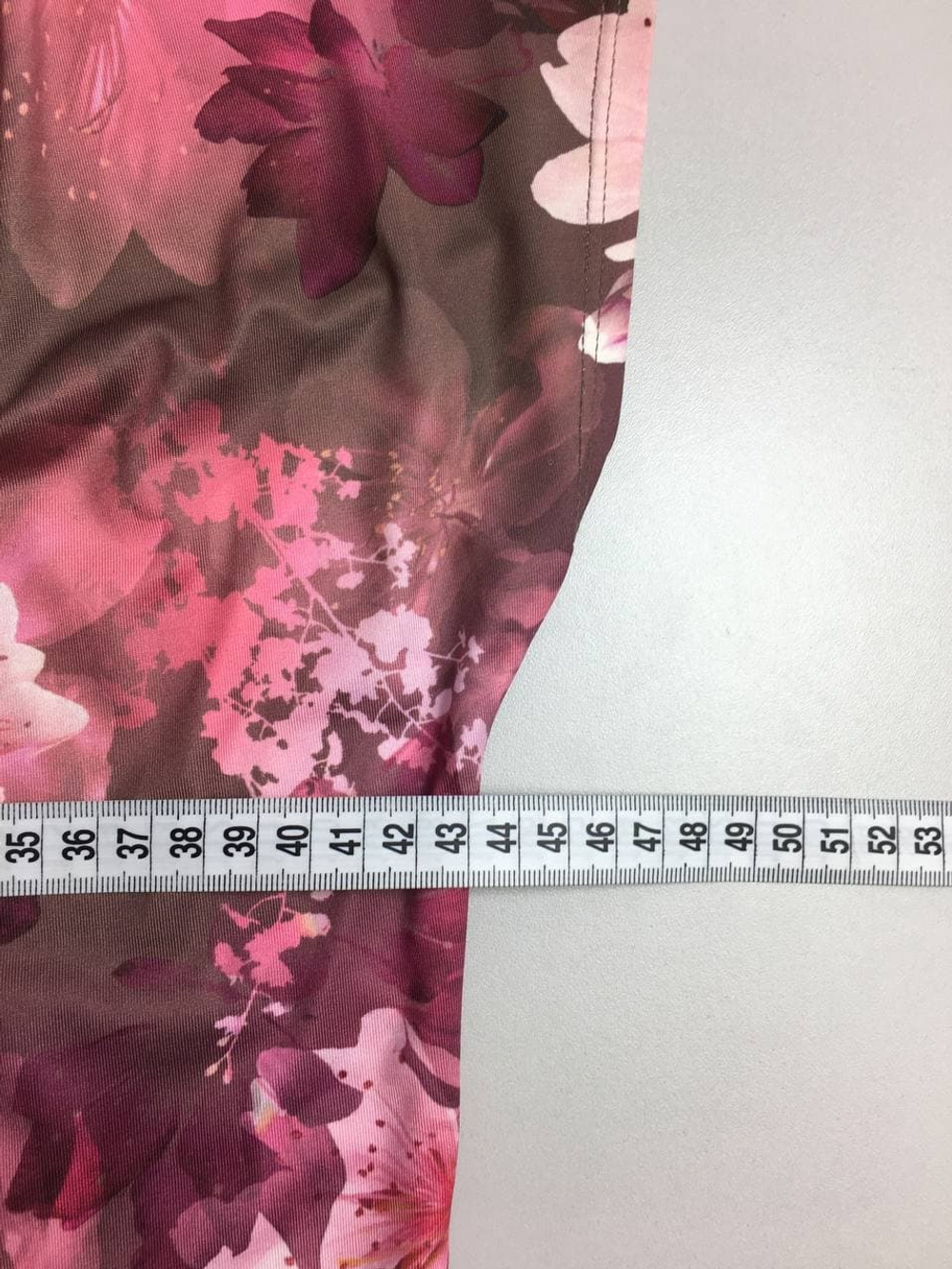 Блузка Ostin с цветами 44 размер