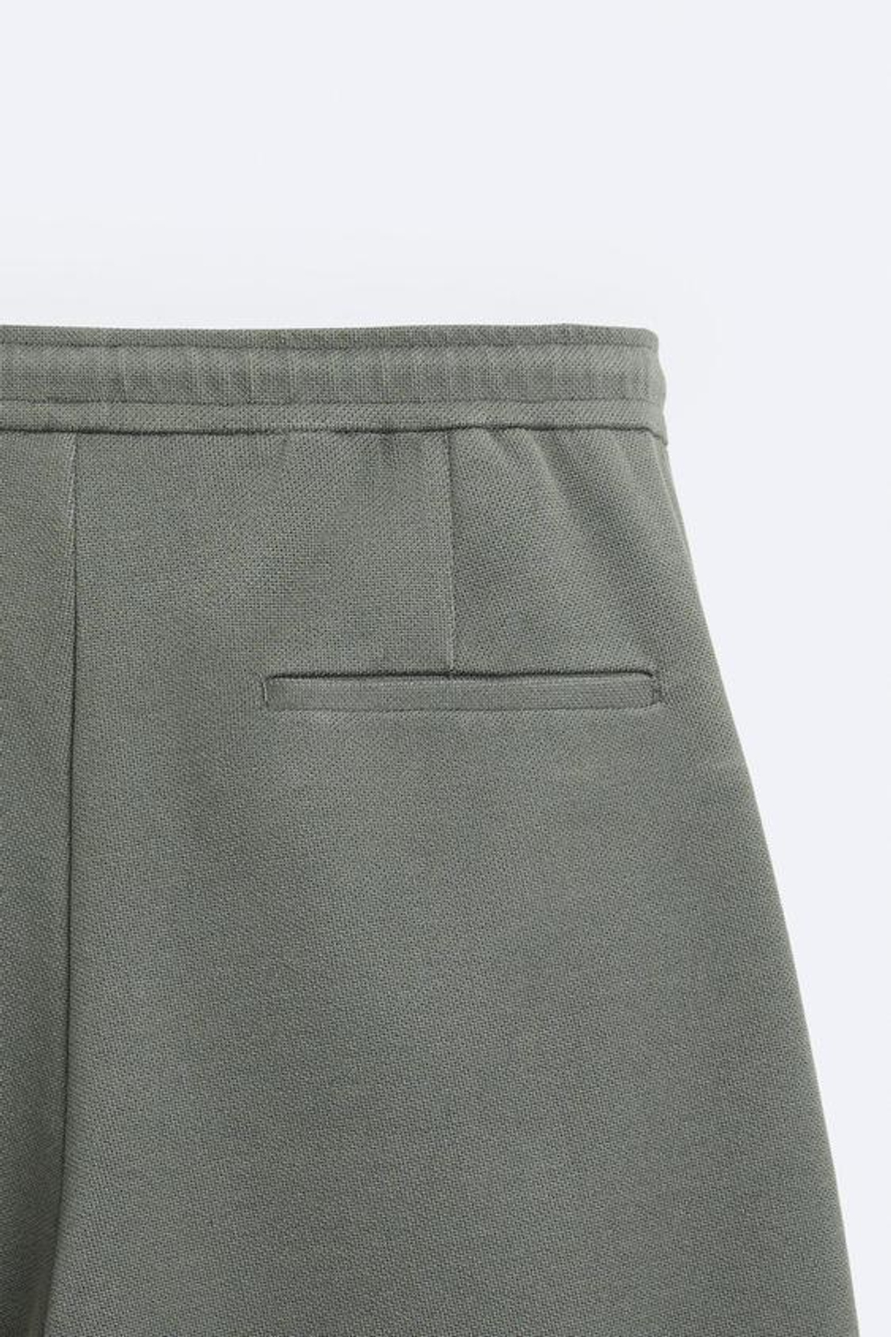 ZARA ШОРТЫ КОМФОРТНОЙ ПОСАДКИ, ОЛИВКОВЫЙ