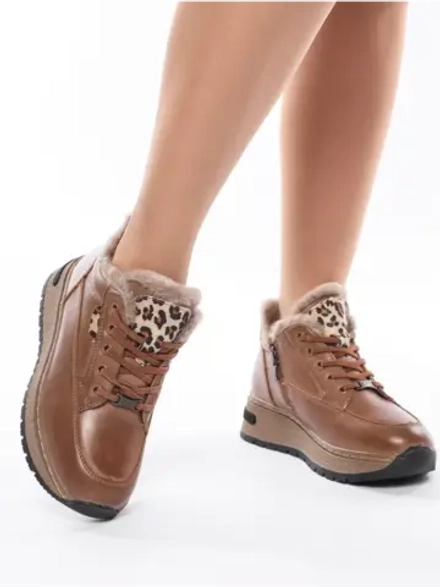 Кроссовки зимние