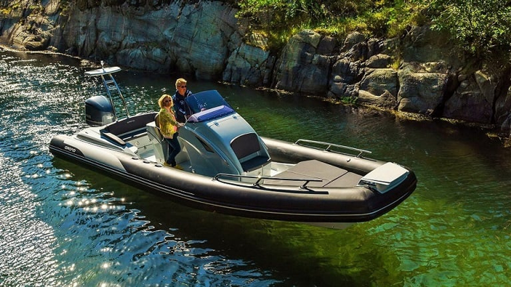 Лодка РИБ GRAND GOLDEN LINE G850