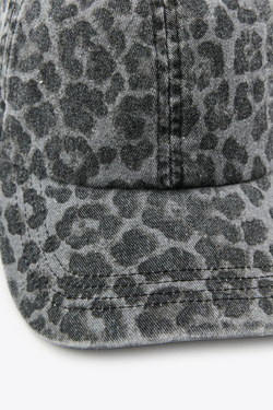 ZARA КЕПКА ИЗ ТВИЛА С АНИМАЛИСТИЧЕСКИМ ПРИНТОМ, СЕРЫЙ