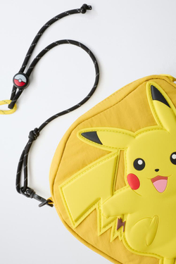 ZARA СУМКА PIKACHU POKÉMON ™, ЖЕЛТЫЙ
