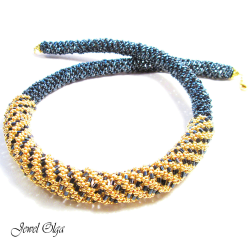 Жгут из бисера золотое колье ожерелье, подарок маме, жене