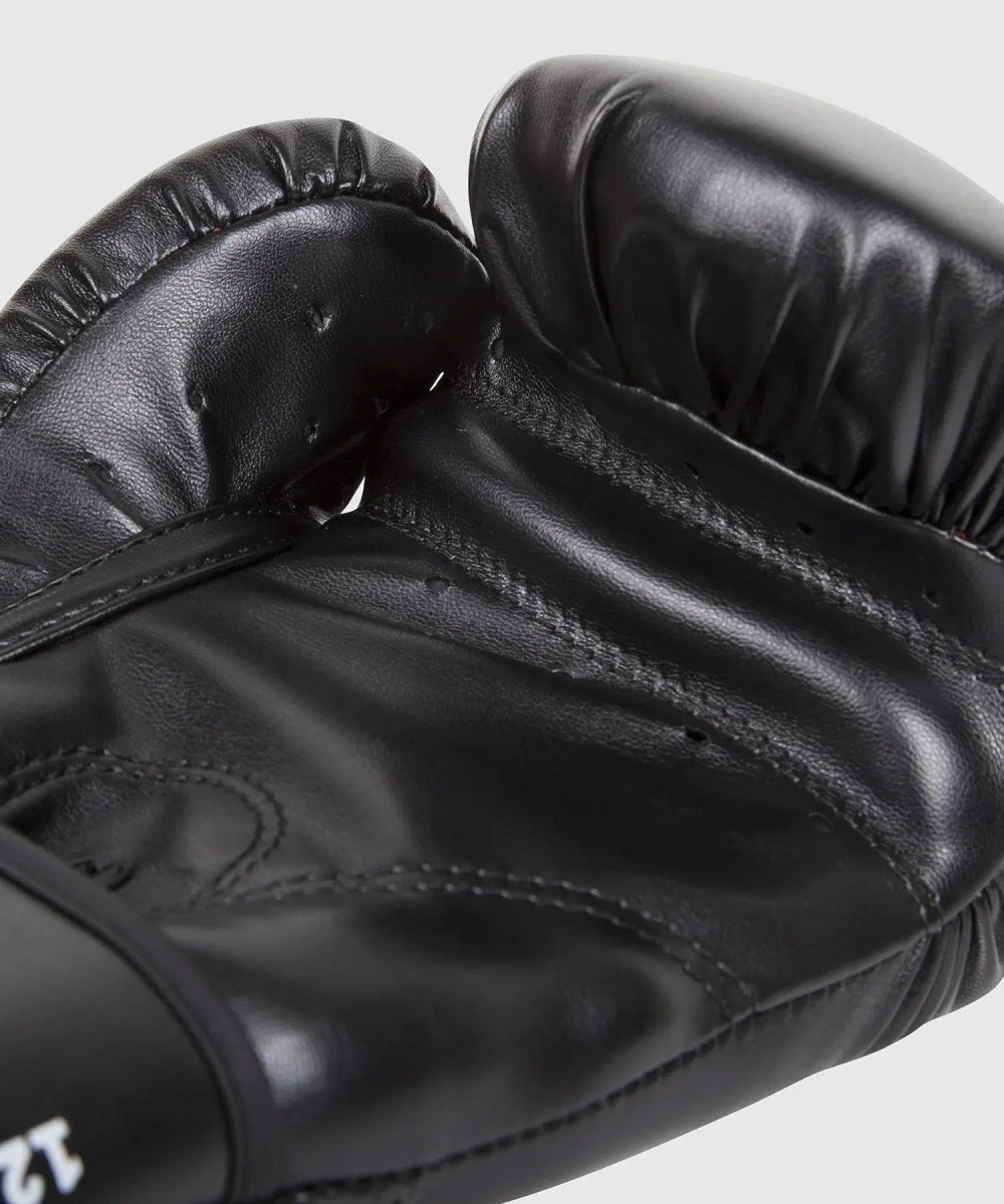 Боксерские перчатки Venum Contender Black/White