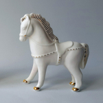 фарфоровая игрушка Лошадка в золочёной сбруе — символ 2026 года Лошадь — Leoleo handmade
