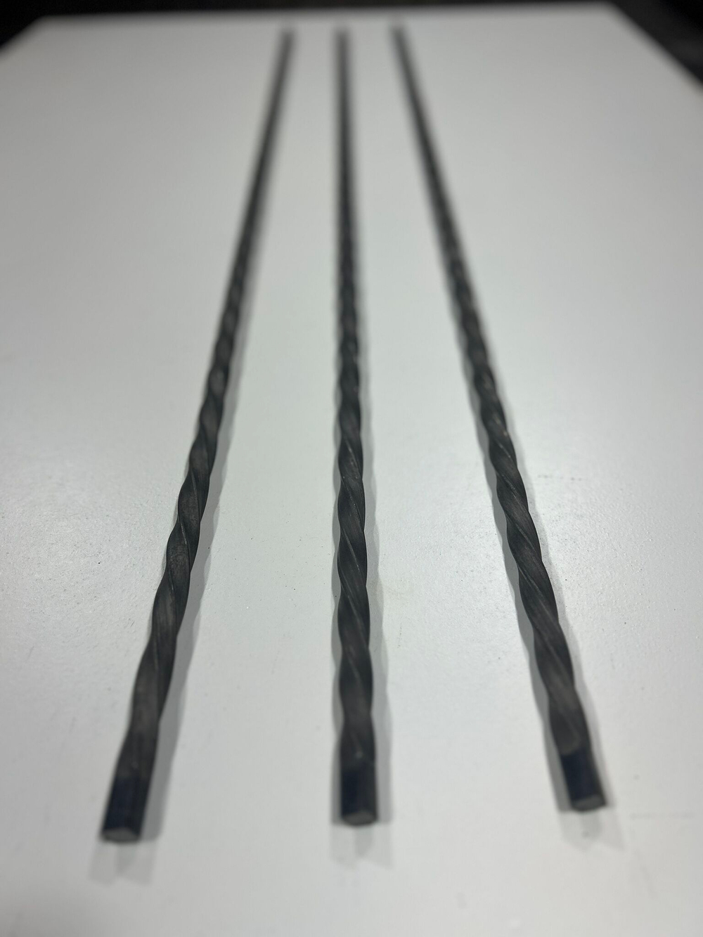 Кованый элемент балясина,торсион 1000мм, витой квадрат полнотелый 10х10мм