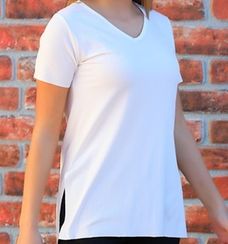 Qadın üçün kənarları yarıq, bej rəng köynək 10051012