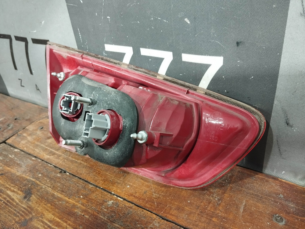 Фонарь задний правый Mitsubishi Lancer 10 X 07-10 Б/У Оригинал 8330A476