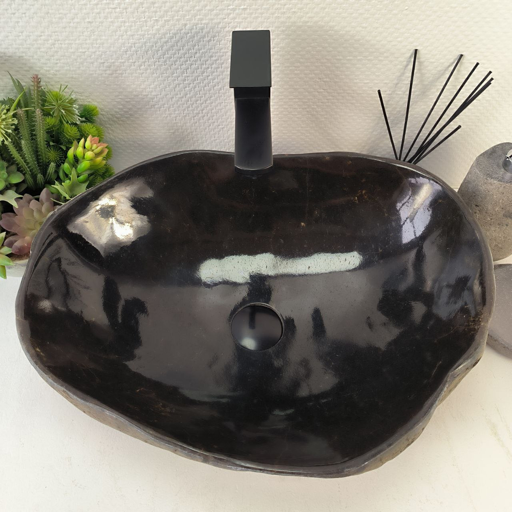 Раковина из речного камня RS-65226 52*40*15 0862