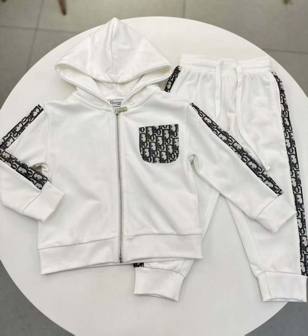 Костюм Dior