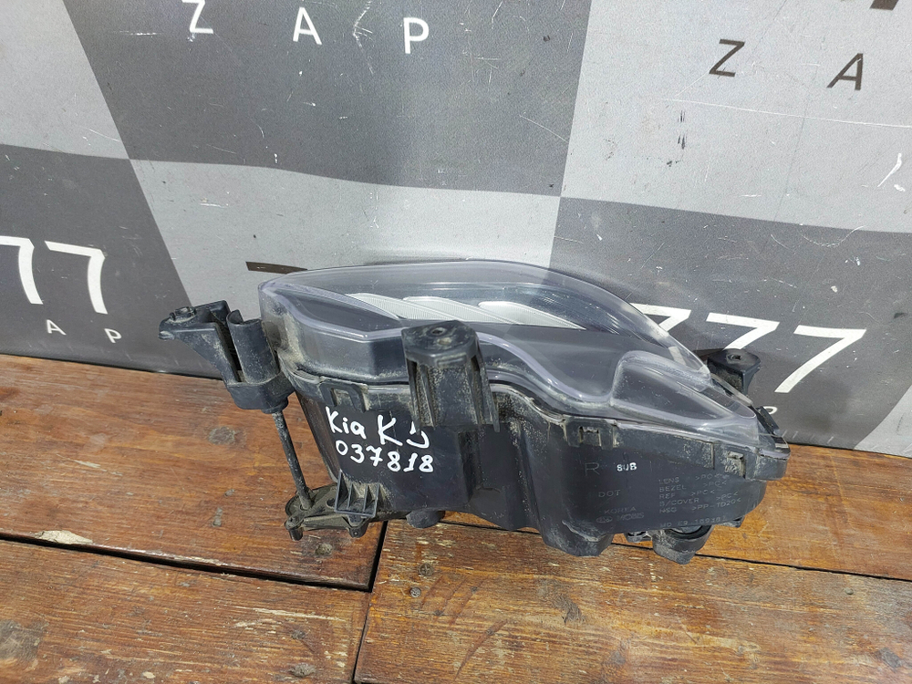 ПТФ передняя правая LED Kia K5 20-нв Б/У Оригинал 92202L2000