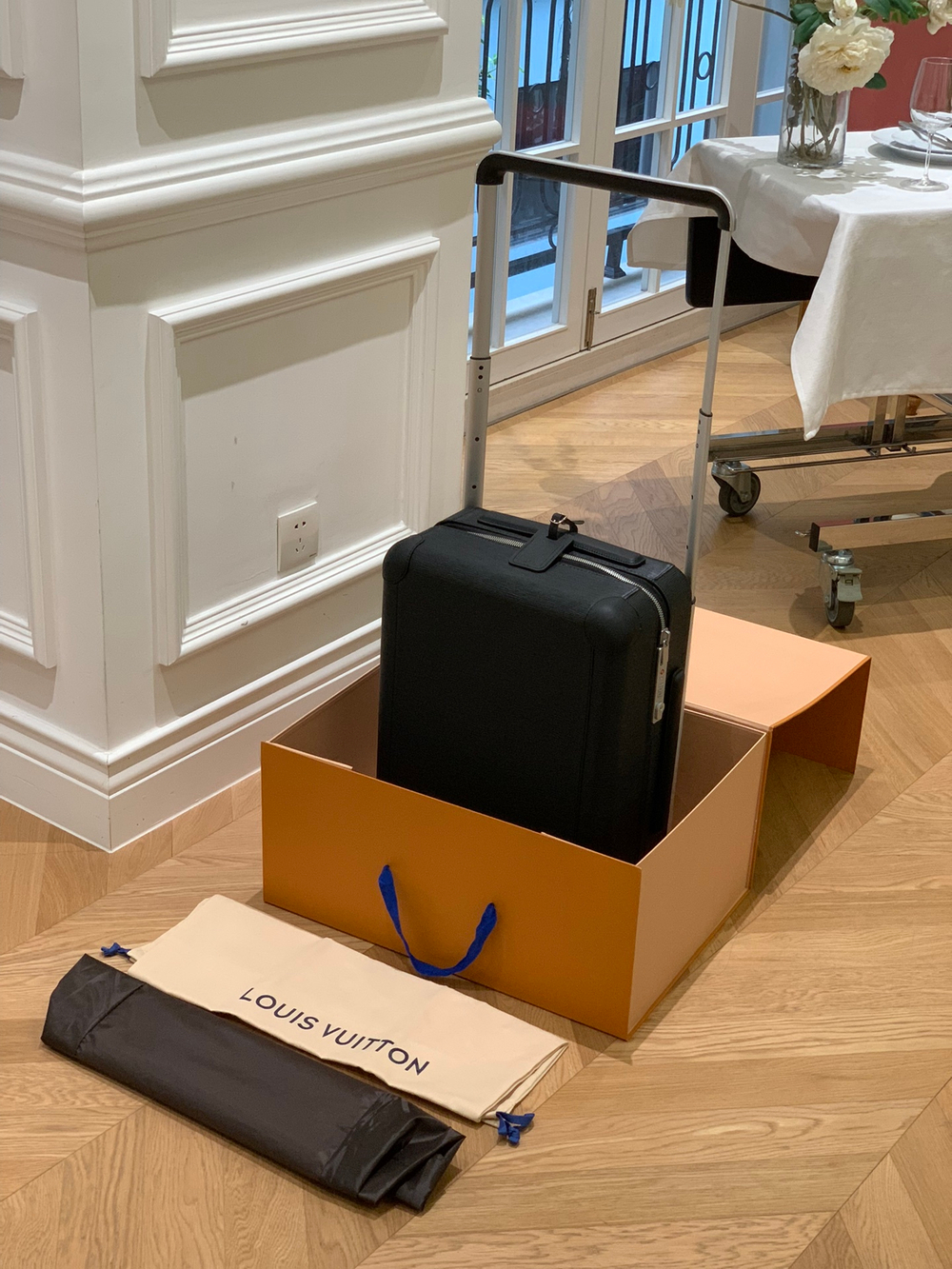 Louis Vuitton Horizon 55