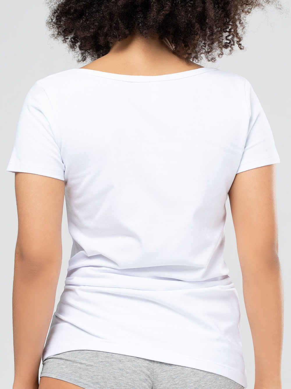 Футболка свободного кроя с красивым круглым вырезом (Размер: M) (Цвет: белый)