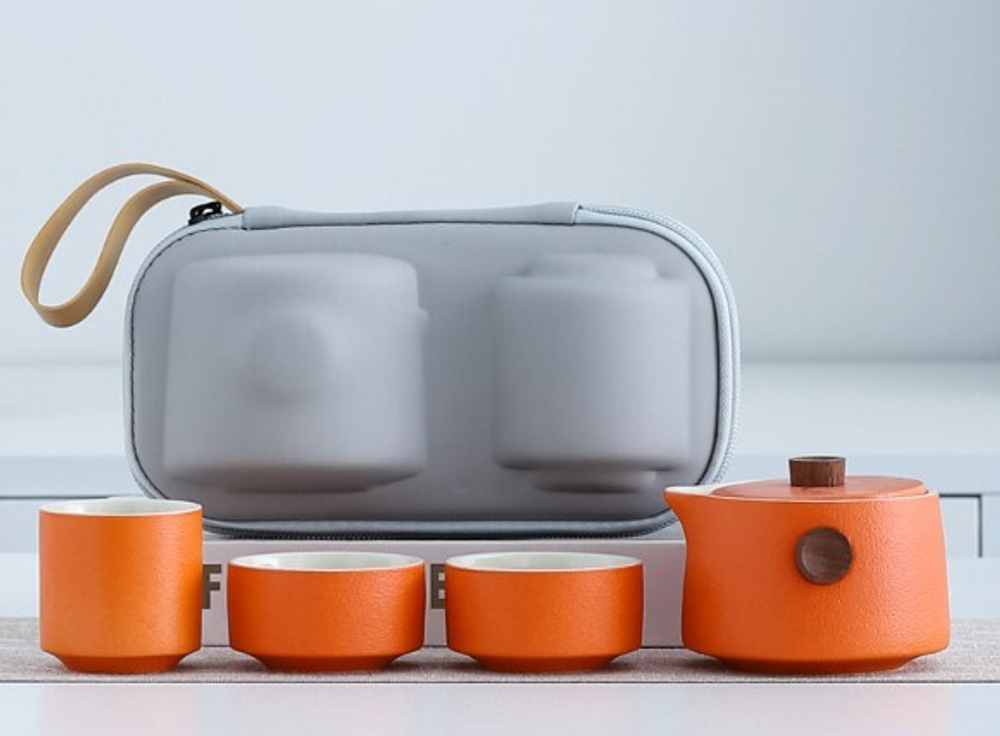 243115 Сервиз ANGRY BIRDS "Дорожный" чайник 180 мл +3 пиалы 70 мл  в чехле, оранжевый, керамика