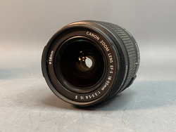 Canon 600D kit 18-55mm 3.5-5.6 IS ll 9.000 кадров
