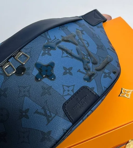 Поясная сумка Louis Vuitton Discovery PM канва Monogram Aquagarden