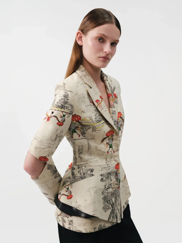 Жакет принтованный с баской