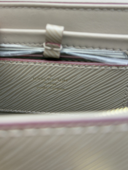 Сумка Louis Vuitton Twist MM