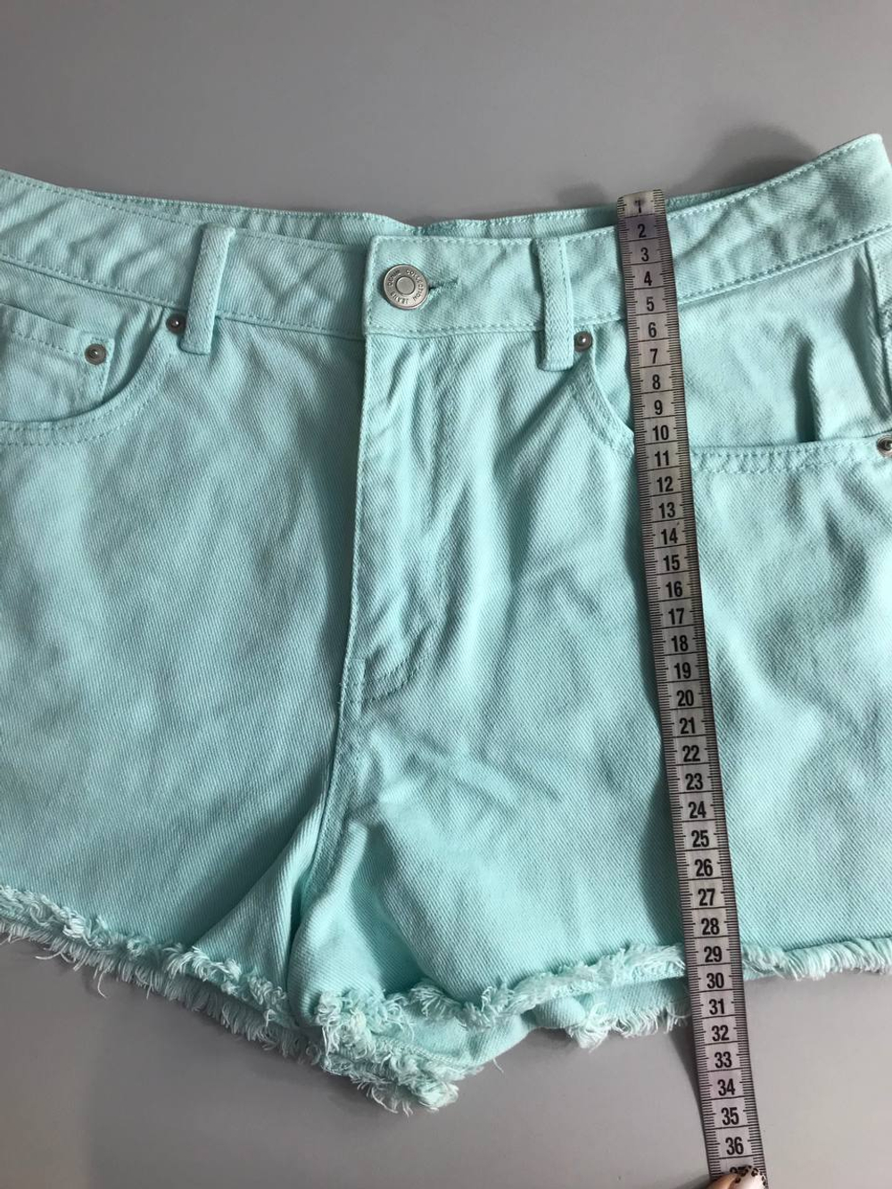 Шорты Ostin красивого цвета, маркировка М, визуально на 46 размер