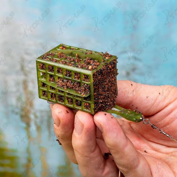 Кормушка Premier Fishing пластик квадрат 40гр (дно+стабилизаторы) КВ-40ПП