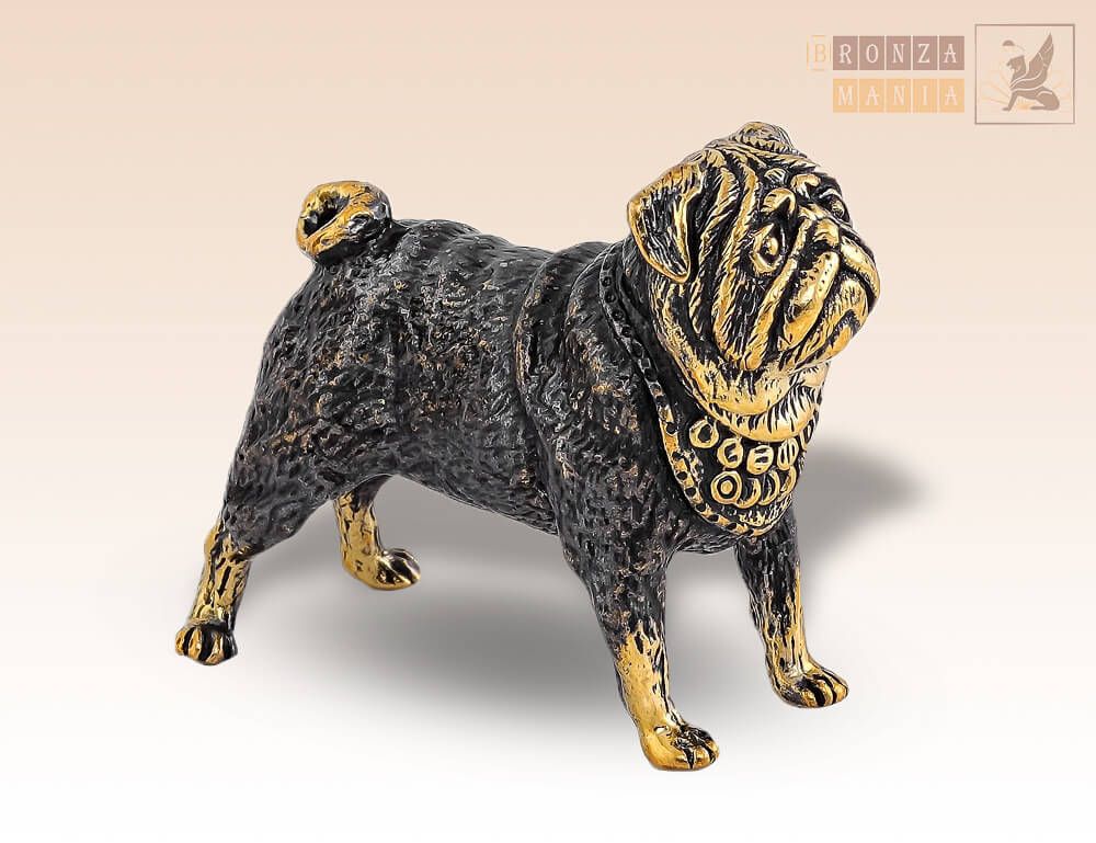 фигурка Собака Мопс стоит