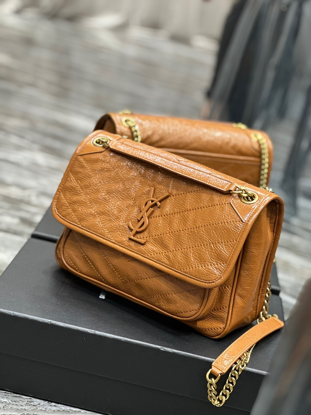 Saint Laurent Niki 28 cm