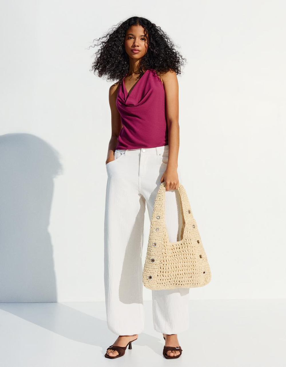 BERSHKA Сумка из рафии с перфорацией, песочный