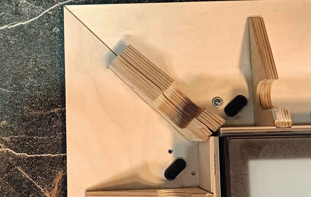 Борт усиленный с кабель каналом (1 пм.)  материалы: ковролин + фанера