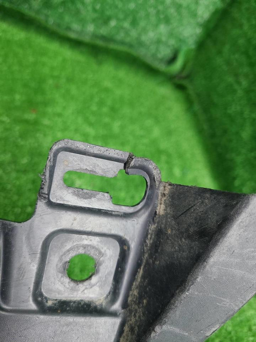 Накладка порога правая LR Defender 2 L663 (19-нв)