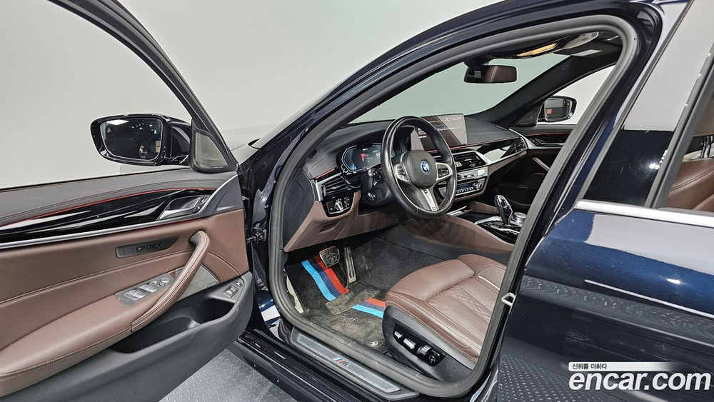 BMW 5 Series (G30) 530e M Sports (01.2022)