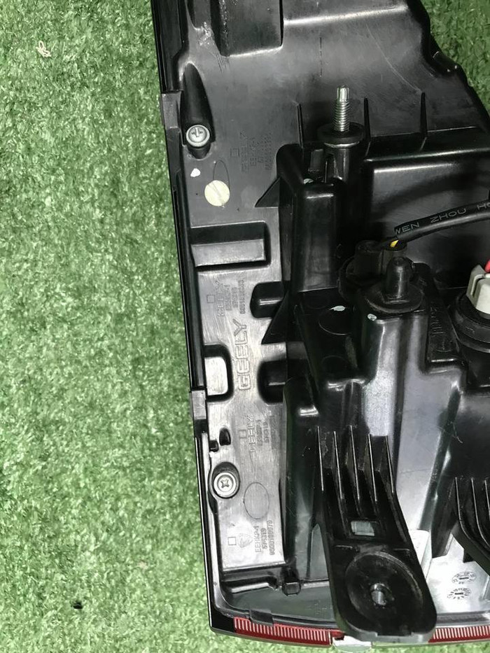 Фонарь левый внешний Geely Coolray (2019-2023)